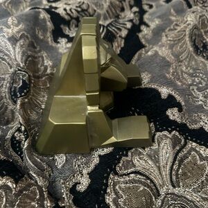 Bank MGM gold lion size smalll